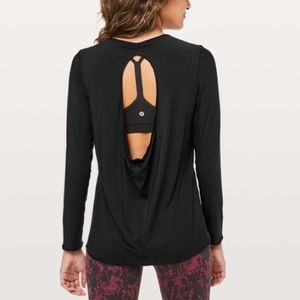 Lululemon Timeless Twist Long Sleeve Black Size 4